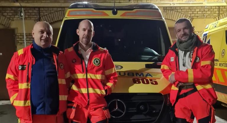 Élet-halál harc egy budapesti villamoson, másodperceken múlt egy nő élete