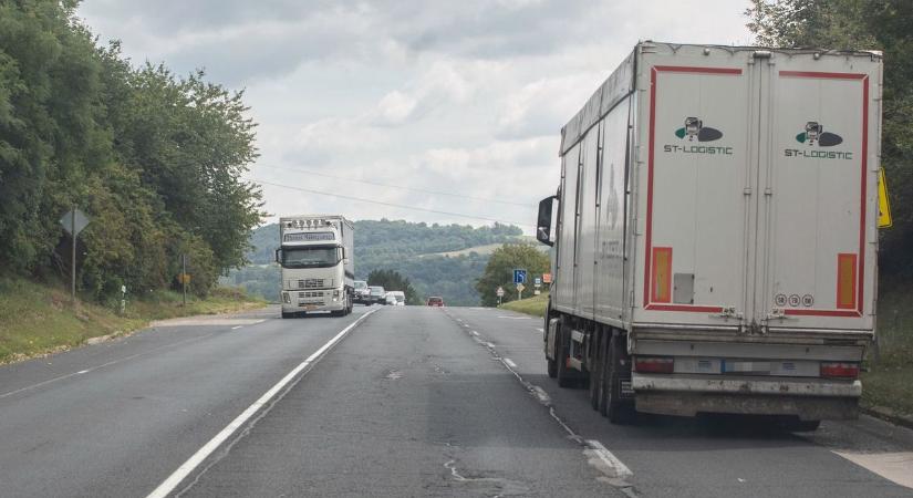 Elege lett a kamionosoknak Schengenből, blokád alá vonják a magyar határt: megkezdődött a tüntetés, senki se tudja, meddig tart