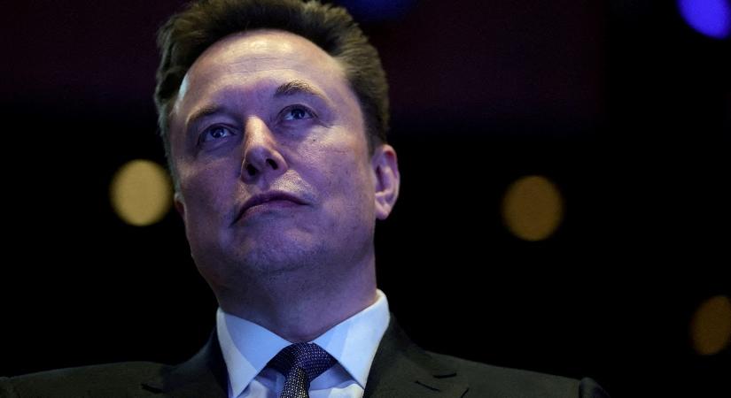 Vizsgálat indul Elon Musk platformja ellen, felháborodást keltett a Grok