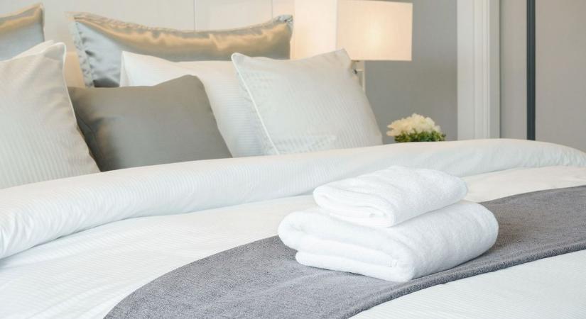 Ez mindenkit megrázott: csődben Európa egyik legnagyobb szállodaóriása – 125 hotel és 5500 dolgozó sorsa a tét