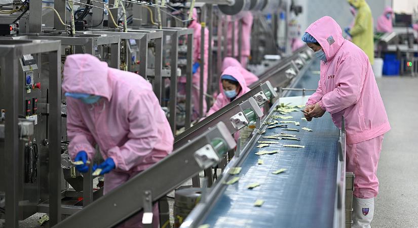 Kínai modellt vezetne be Brüsszel a befektetéseknél