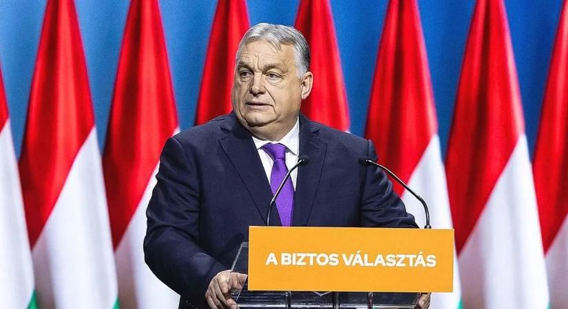 Ismét beleshettünk Orbán Viktor dolgozószobájába