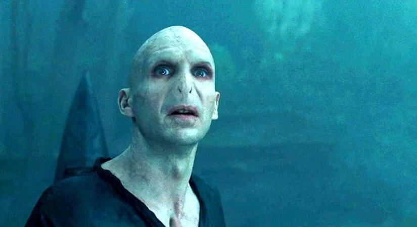 Ralph Fiennes elszólta magát? Ez a színész lehet Voldemort
