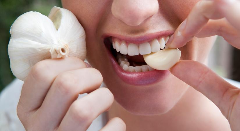 Ez történik a vérnyomásoddal, ha rendszeresen eszel fokhagymát