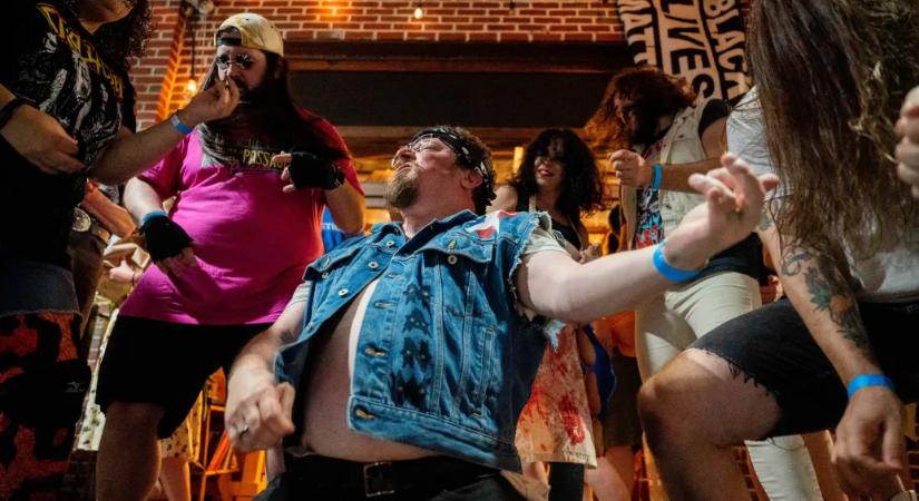 Ki találta fel a léggitárt?