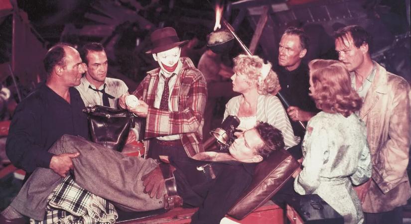 Állatkínzás, folyamatos balesetek, életveszély - Így telt a legendás film forgatása