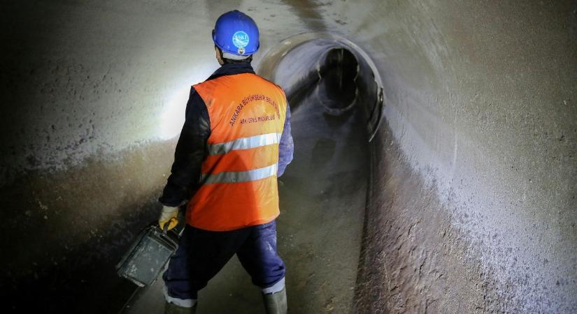 Katasztrófával fenyegetik Budapest csatornarendszerét a zsírszörnyek