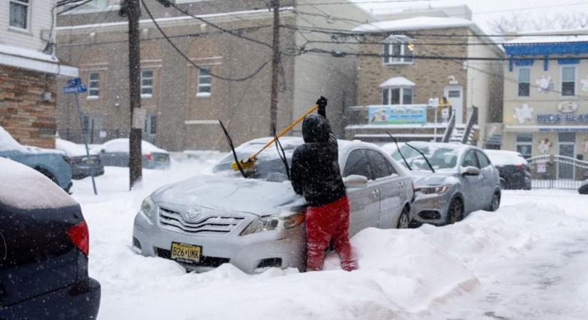 Halálos hideg söpör végig Amerikán: mínusz 45 fok közeleg, százezrek maradtak áram nélkül