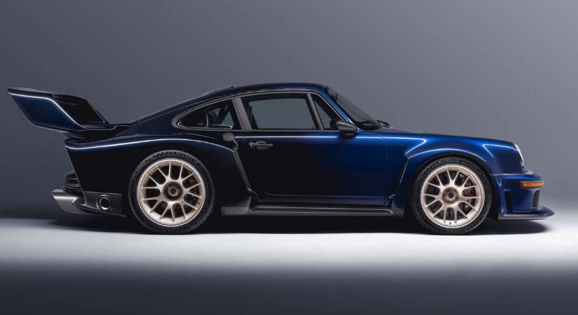 Gigantikus hátsó légterelővel hódít a 70-es évek retró húrját megpendítő új Porsche