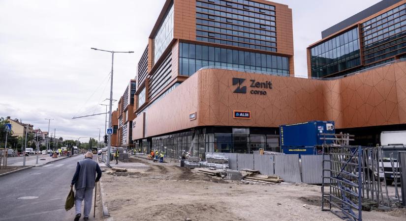 Lakóházat és szakrendelőt építenének a budapesti Sugár és az Ikea közötti részre