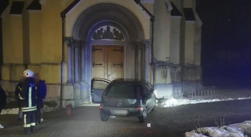 Tán gyónni akart az ittas vezetés miatt? Nekihajtott a templomnak egy sofőr Zalában!
