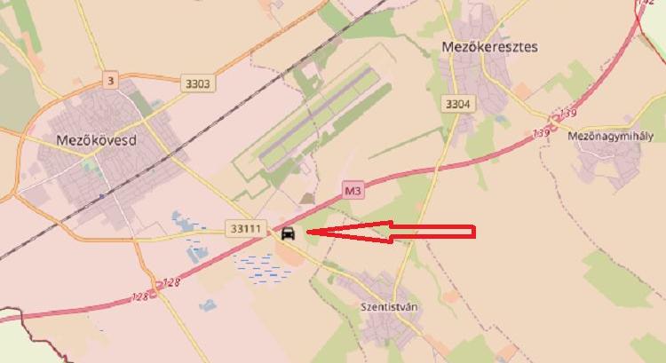 Fának ütközött egy autó Mezőkövesdnél