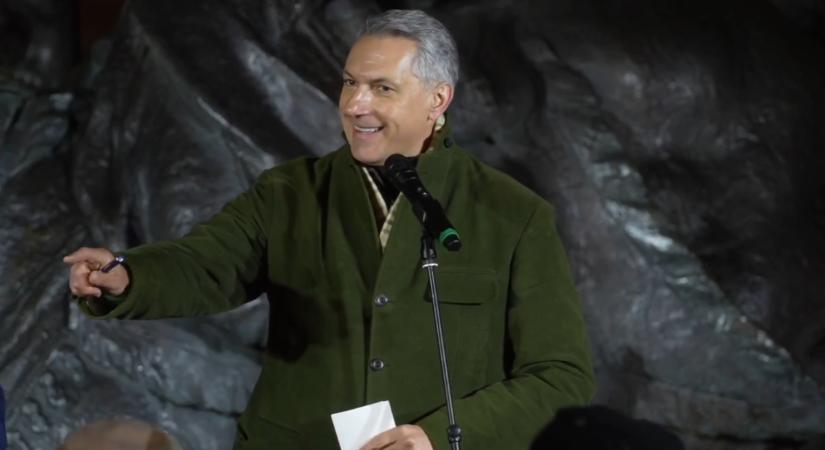 Kétszer is bocsánatot kért Lázár János a cigányozó kijelentése miatt