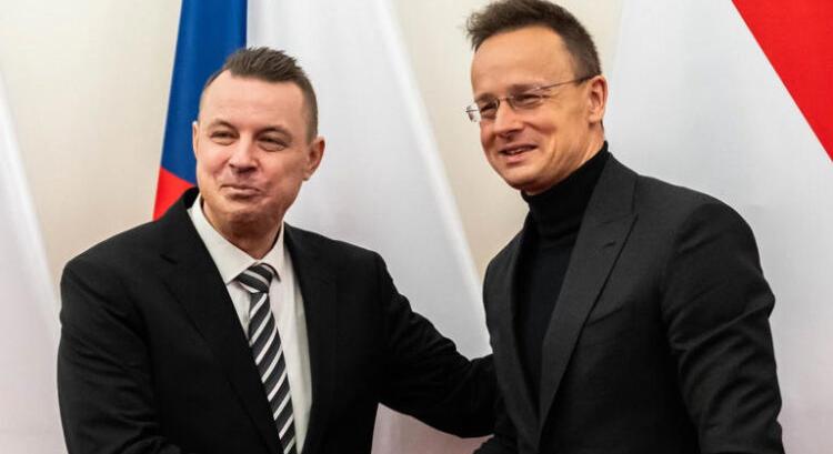 Európa oroszbarát politikusai egyesüljetek!