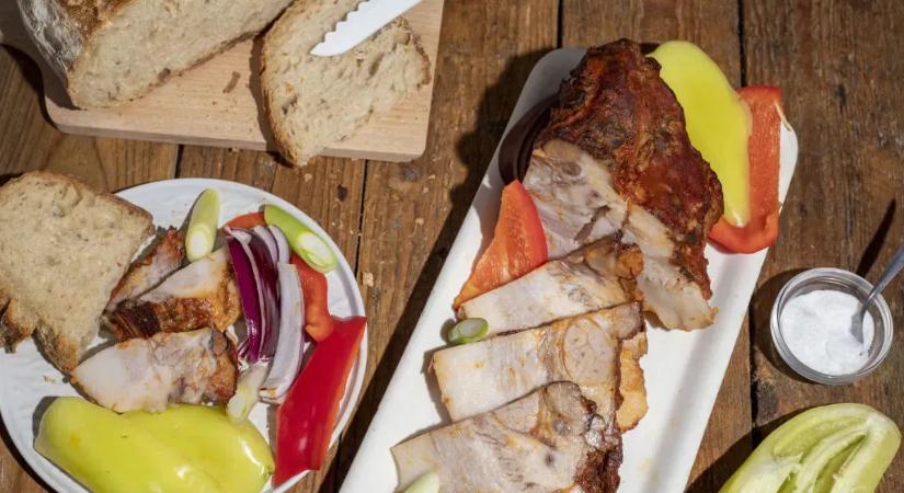 Régi idők íze: így készül az igazi abált szalonna