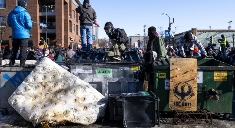 Donald Trump lépett, Barack Obama egykori emberével tenne rendet Minneapolisban
