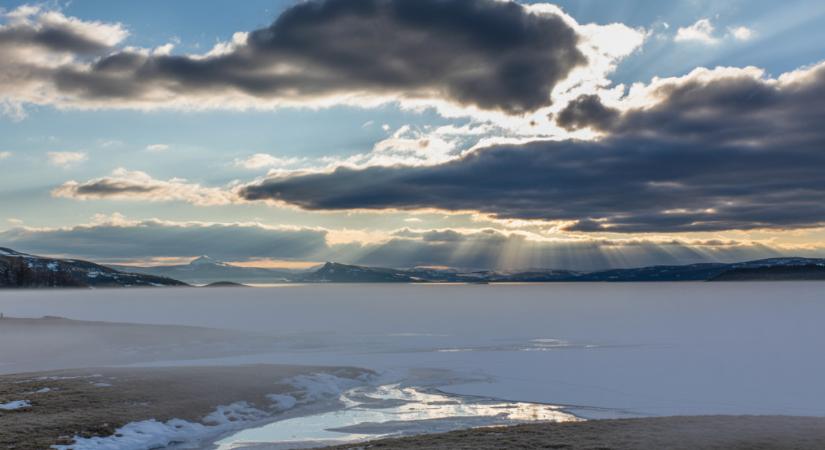 Megjött az előrejelzés: átmeneti napsütés után újra alaposan elromlik az időjárás