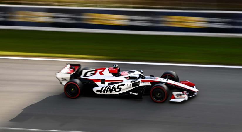 Ígéretes rajt Barcelonában: Ocon szerint „hihetetlen erőfeszítést” tett a Haas
