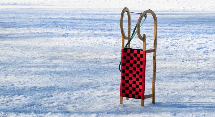 Rettenetes szánkóbaleset történt, egy tinédzser meghalt