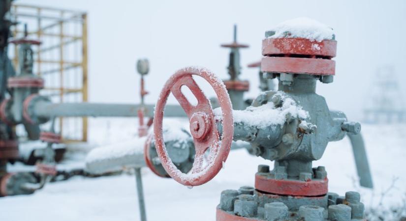 Népszava: Vlagyimir Putyin már szinte minden EU-tagállamnak olcsóbban méri a gázt, mint Magyarországnak