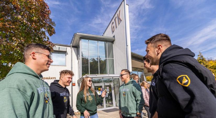 Gyakorlatorientált, piacképes képzésekkel várja a hallgatókat a Debreceni Egyetem Gazdaságtudományi Kara