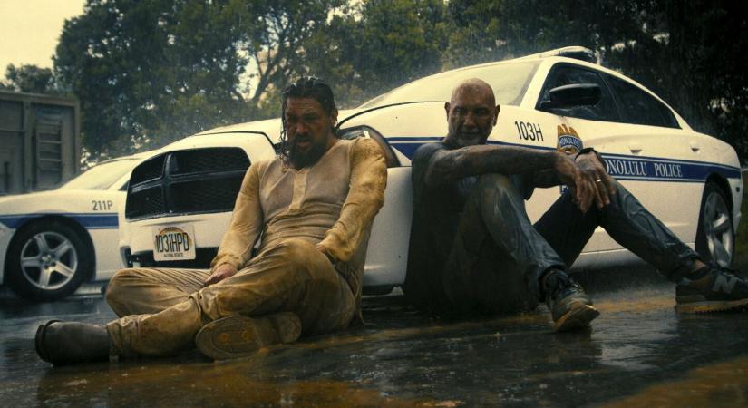 A bontóbrigád-kritikák: Megérte várni Jason Momoa és Dave Bautista új akcióvígjátékára?