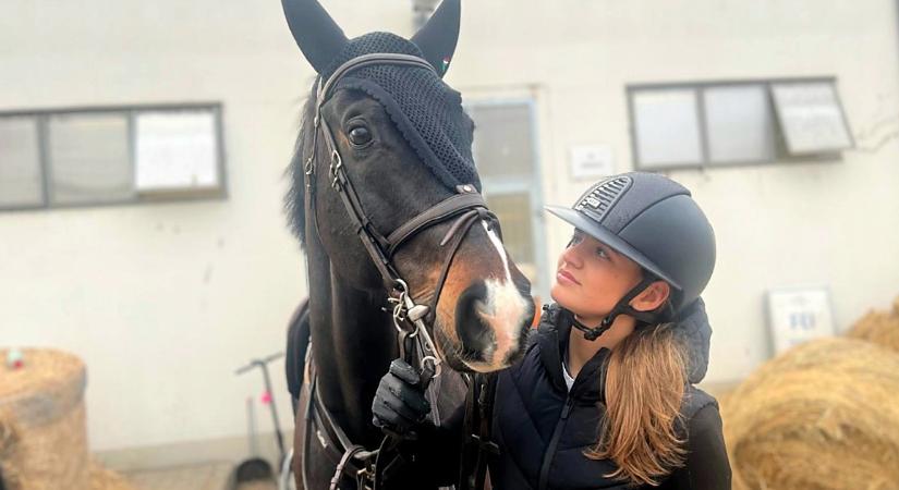 Díjat nyert a DEAC lovasa