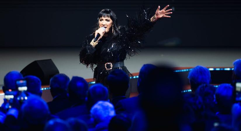 Tóth Gabi: Mi nők, képesek vagyunk férfivá válni, szegény férfiak pedig eltunyulnak