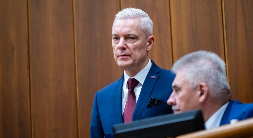 Nyolc frakció nélküli képviselő van a parlamentben