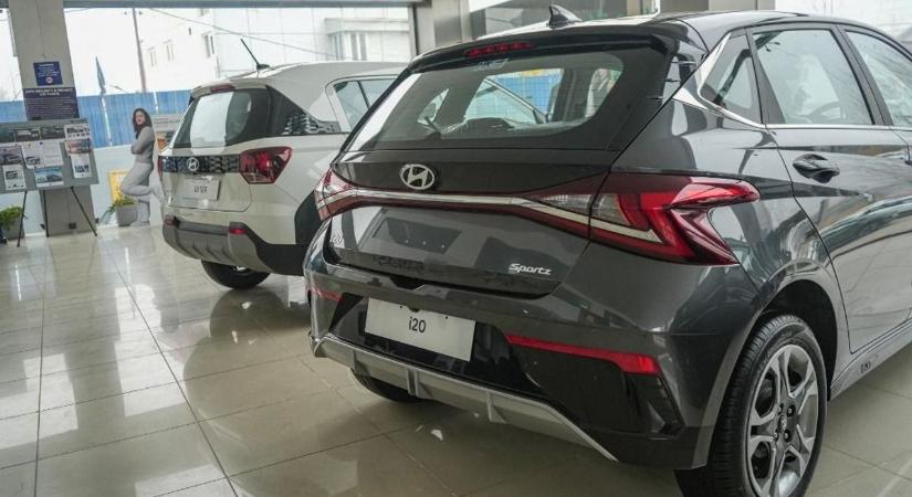 Olyan szorítóba küldik az európai autógyártókat, ahol pusztakézzel ütik majd a helyi „nagyágyúk"