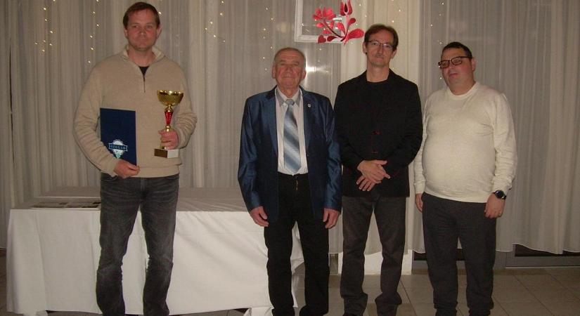 Múlt és jelen a bátorkeszi borászok évzáróján