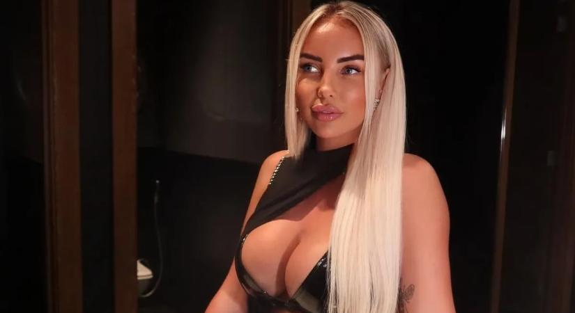 Majd kiesnek a szűk felsőből a Chelsea-sztár szexi barátnőjének hatalmas mellei – galéria