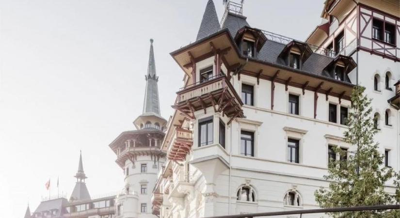 Hadházy Ákos szerint Orbán Viktor Svájc egyik legdrágább luxusszállodájában szállt meg, amikor kiugrott Donald Trumphoz Davosba