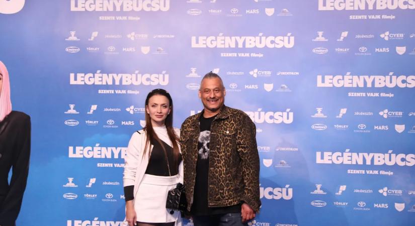 Összeköltözés után jön az eljegyzés? Bebe elárulta, mit tervez párjával