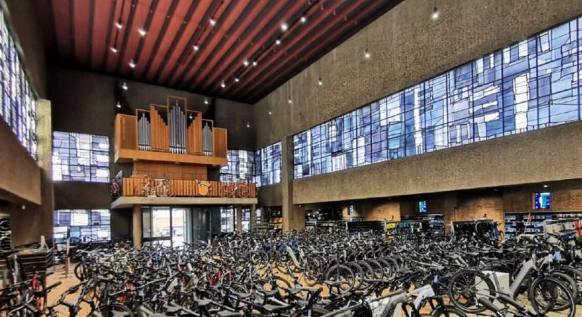 Sorra kerülnek magánkézbe a német templomok, az egyikből biciklibolt lett