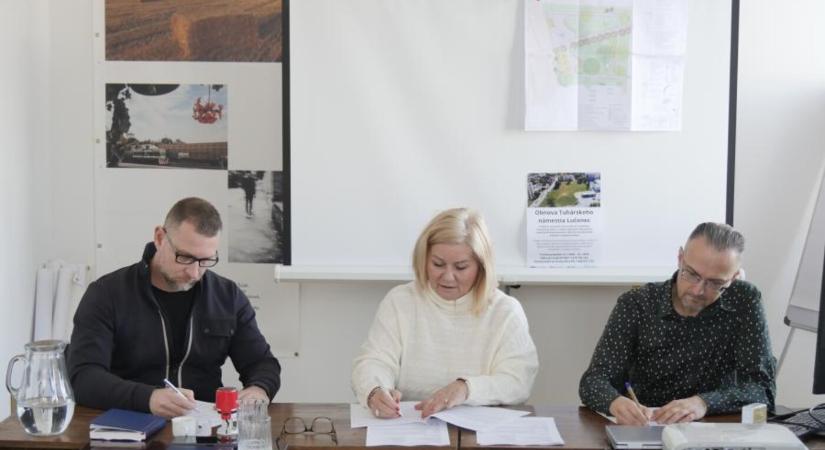 Megkezdődött a Tuhár tér felújítása Losoncon