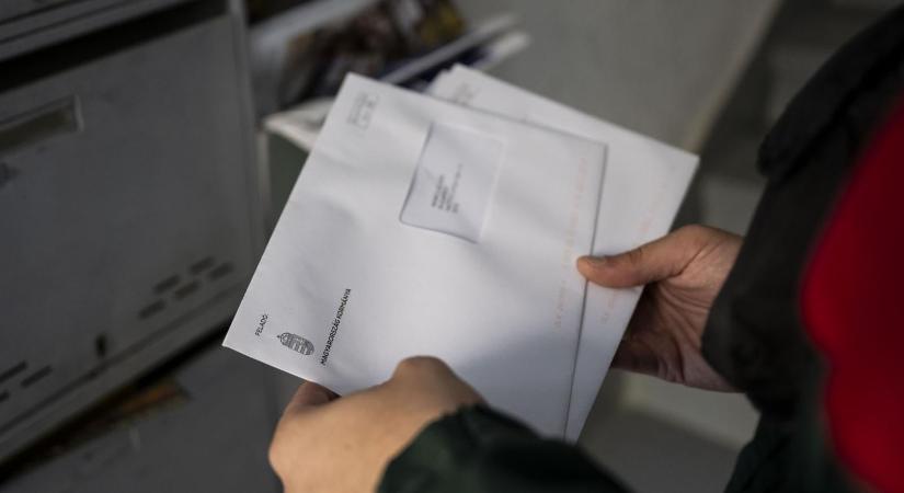 Több mint nyolcmilliárdot költött az Orbán-kormány a „Tisza-adóról” szóló nemzeti konzultáció reklámozására