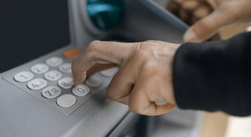 Extra pénzt vonhattak le, ha ma reggel vettél ki pénzt: az OTP megszólalt az ügyben