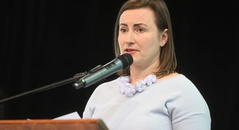 Ferenc Viktória szerint az Európai Bizottság nem az Ukrajnában élő emberek érdekeit tartja szem előtt, hanem a kijevi hatalom kiszolgálását