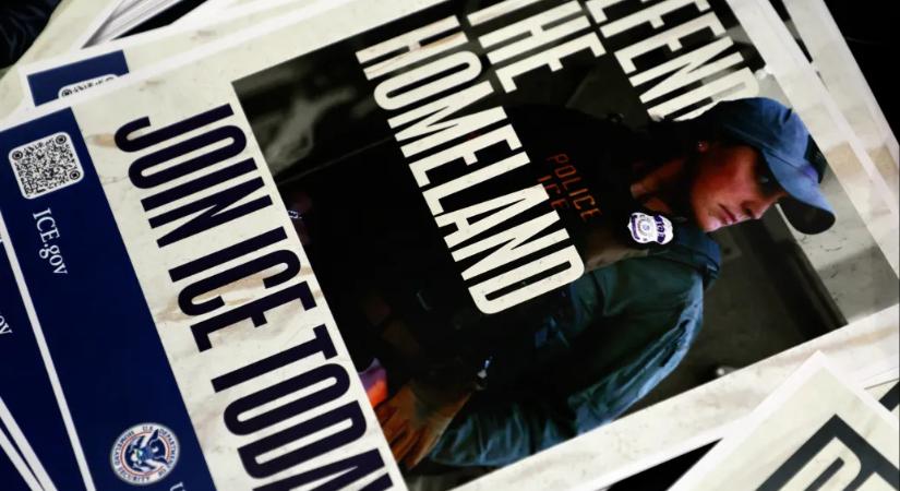 Az ICE náci könyvet is bevet a toborzókampányában, egy Trump-párti milícia jelezte is, hogy vette az üzenetet