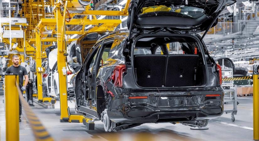 Történelmi megállapodást kötött az EU, az autógyártók is jól járnak