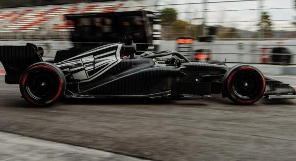 „Egyenesben jobb, kanyarban lassabb” – az F1-es pilóták első reakciói a 2026-os autókra