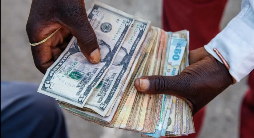 Nem dedollarizáció zajlik – hanem a fiat pénzekbe vetett hit kopik el