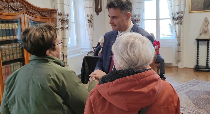 Telkeket ajánlottak fel a városnak a polgármesteri fogadóórán