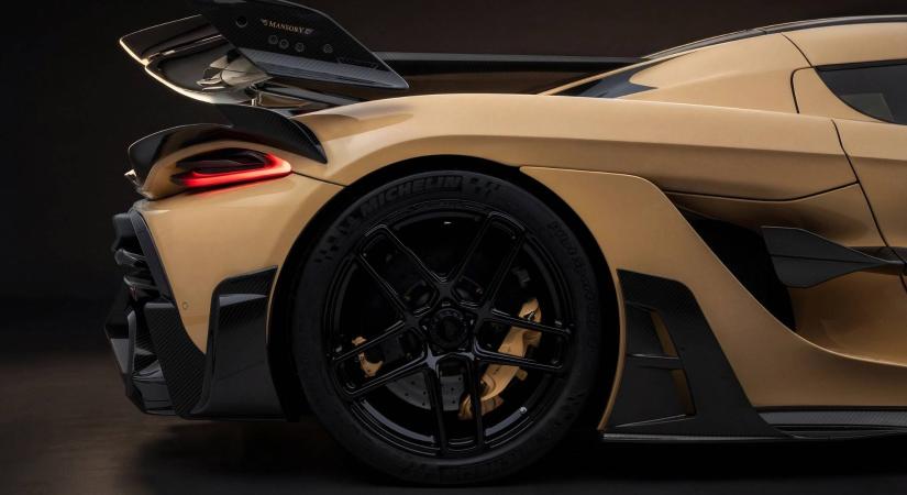 Amikor az 1 milliárd forintos autóra költenek még egy kicsit