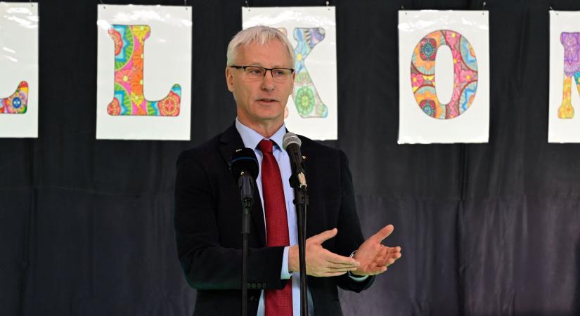 Soltész Miklós: Az emberek néha nem a szeretet nyelvén gondolkodnak