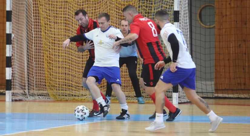 Legendák, farsang, foci: újra pattog a labda a Lauberben