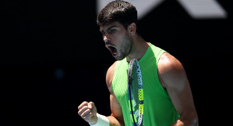 Életében először jutott négy közé a világelső az Australian Openen, méghozzá tükörsimán