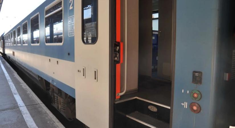 A MÁV-ot az ág is húzza: Nyíregyházán kiraboltak egy büfékocsit