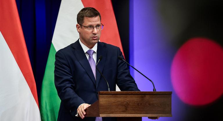 Gulyás Gergely feljelentette Perintfalvi Ritát